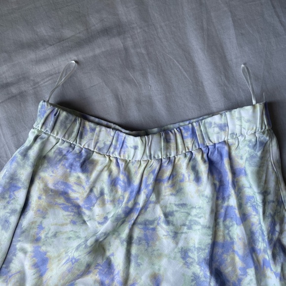 ZARA FLORAL MINI SKIRT 🌼🪷 - Picture 2 of 3